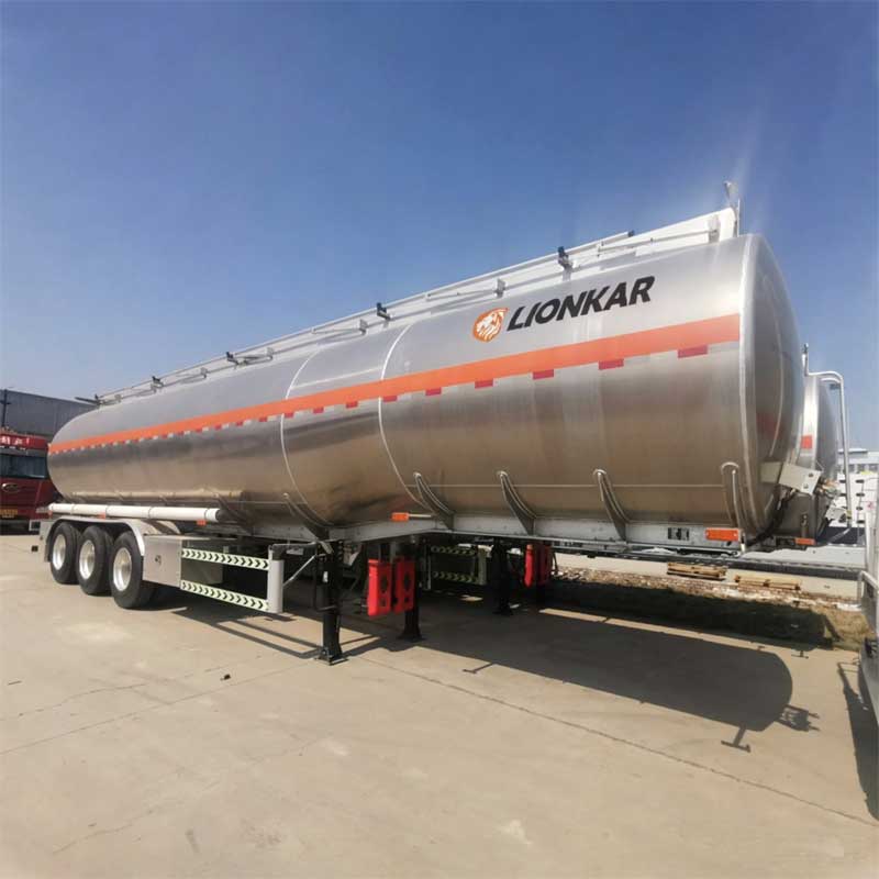 3轴重型铝合金油罐车