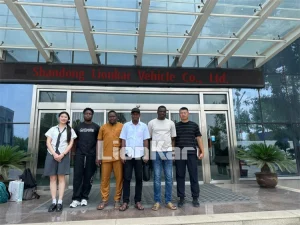 customer-visits-Lionkar-factory-trailer-05