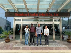 customer-visits-Lionkar-factory-trailer-08