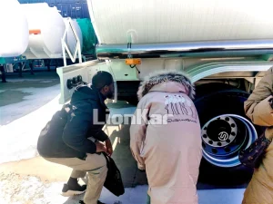 customer-visits-aluminum-alloy-tank-trailer-06