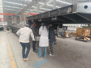 customers-visit-lowbed-trailer-07