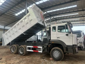 howo-tractor-truck-factory-image-03
