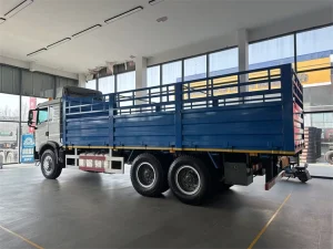 howo-tractor-truck-factory-image-05