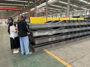 overseas-clients-visit-lionkar-trailers-08