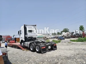 tractor-trucks-shipped-to-africa-04