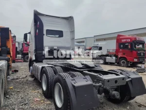 tractor-trucks-shipped-to-africa-06
